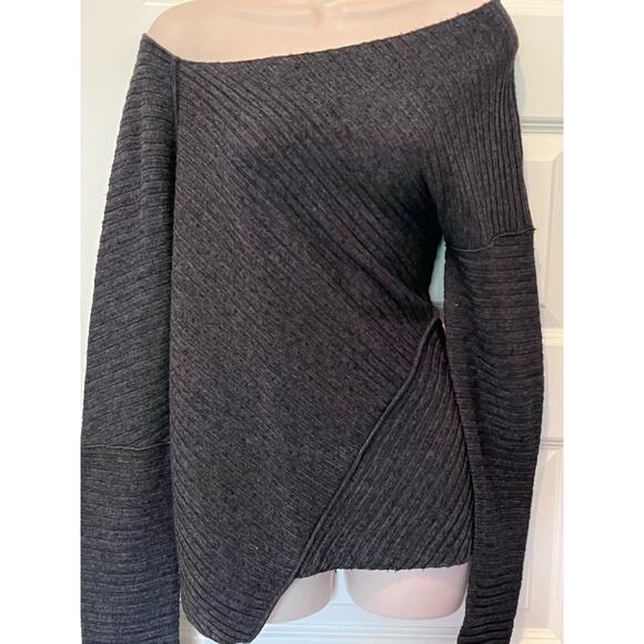 Free People Love & Harmony Off the Shoulder Sweater, Size S/P, Dark gray color - Picture 4 of 9